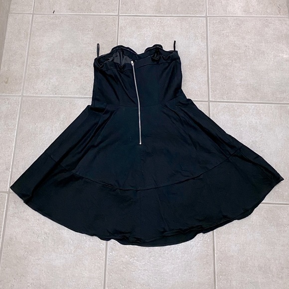 NEW Express Strapless Dress with Sweetheart Neckline - Size 6 - Picture 2 of 3